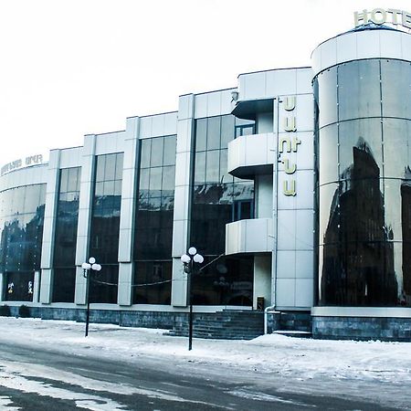 Vanatur Hotel Ґюмрі Екстер'єр фото