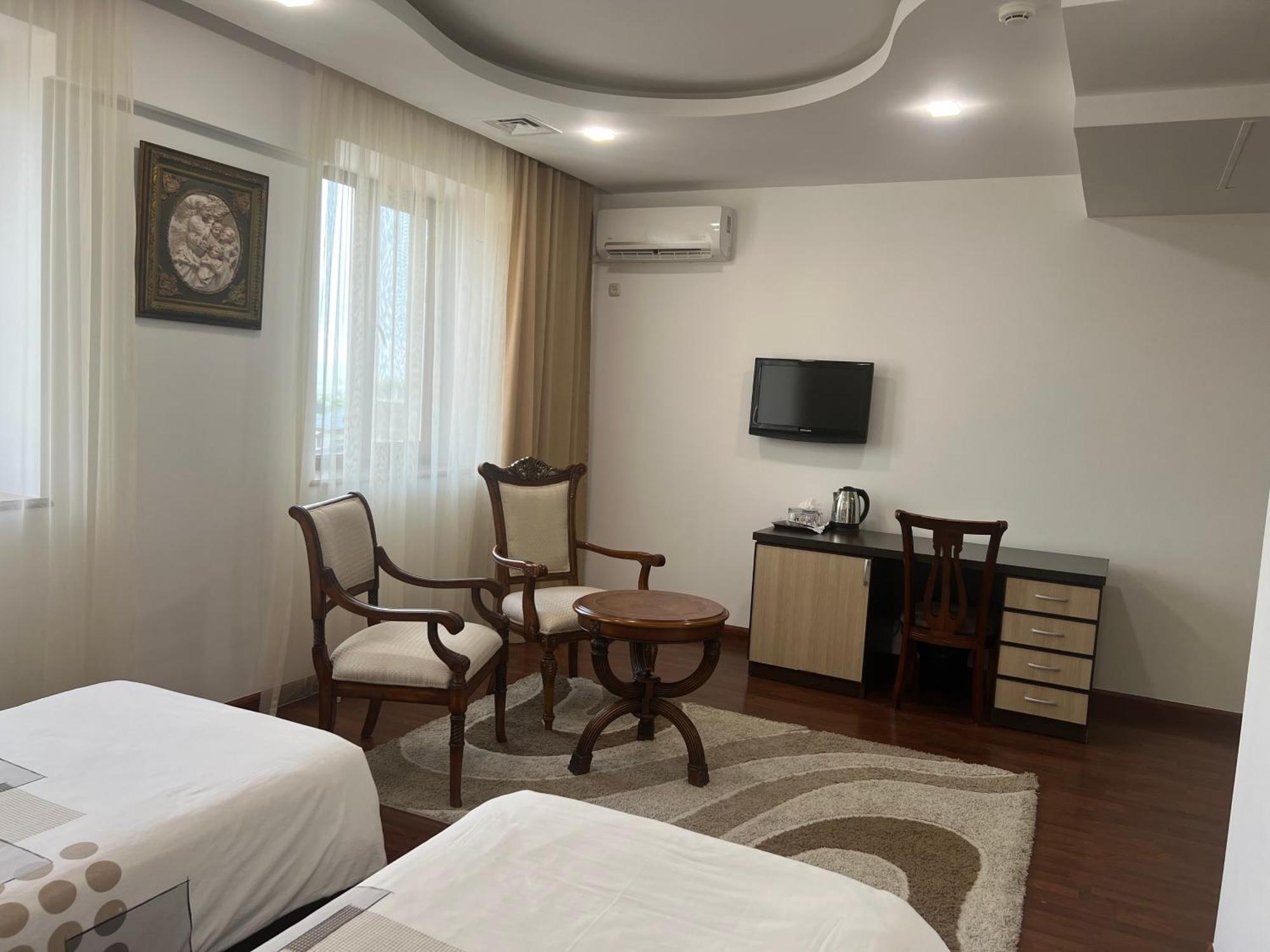 Vanatur Hotel Ґюмрі Екстер'єр фото