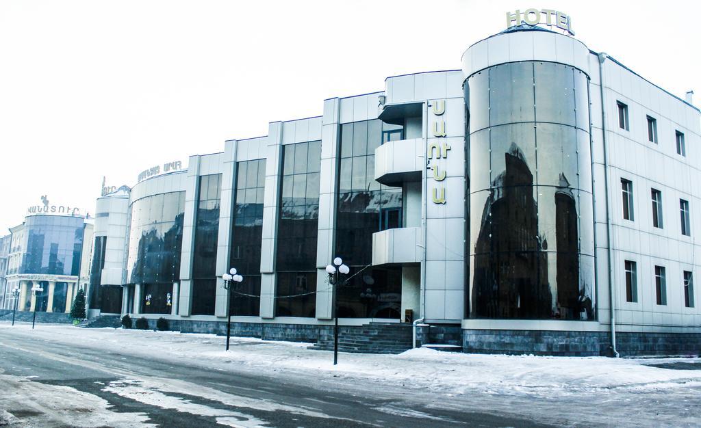 Vanatur Hotel Ґюмрі Екстер'єр фото