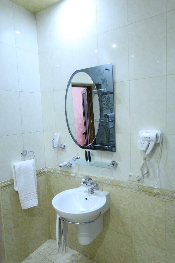 Vanatur Hotel Ґюмрі Екстер'єр фото