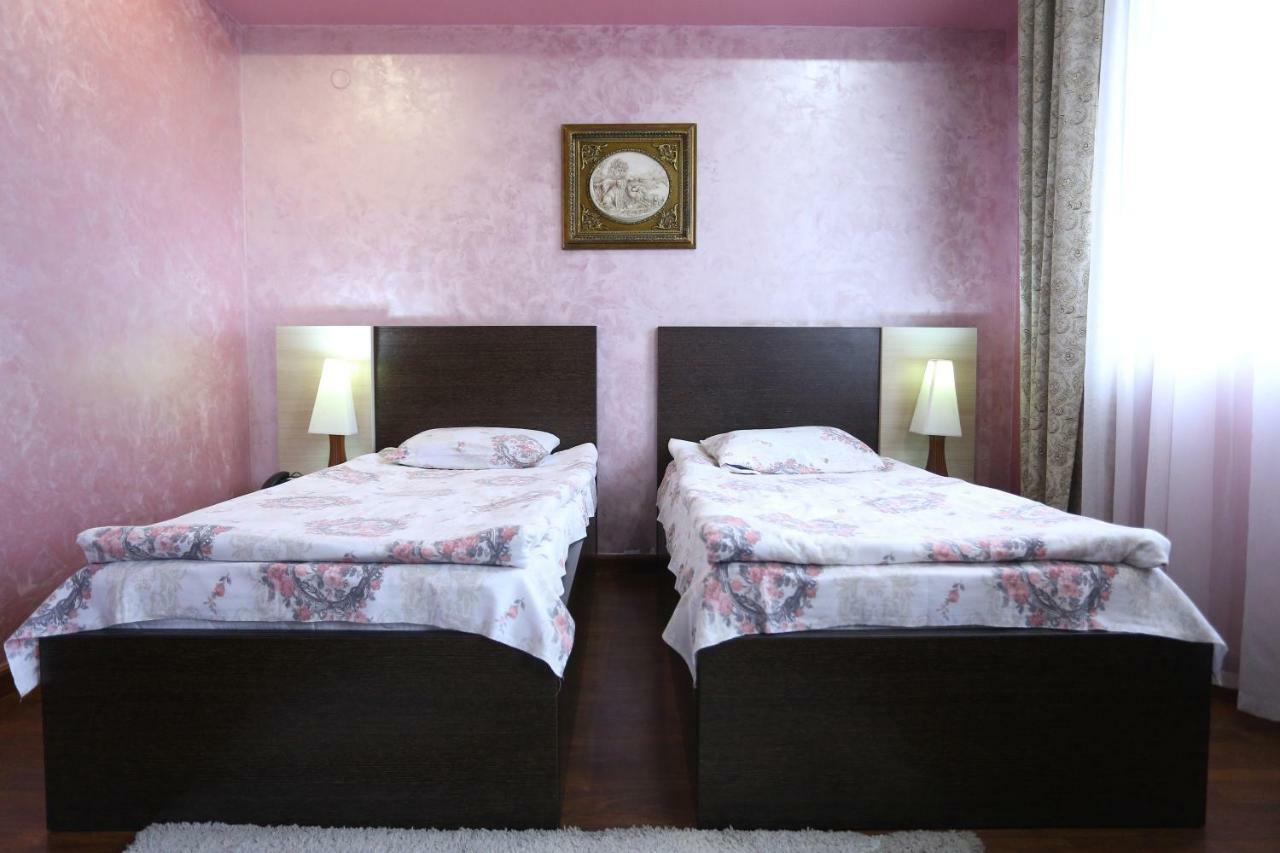 Vanatur Hotel Ґюмрі Екстер'єр фото